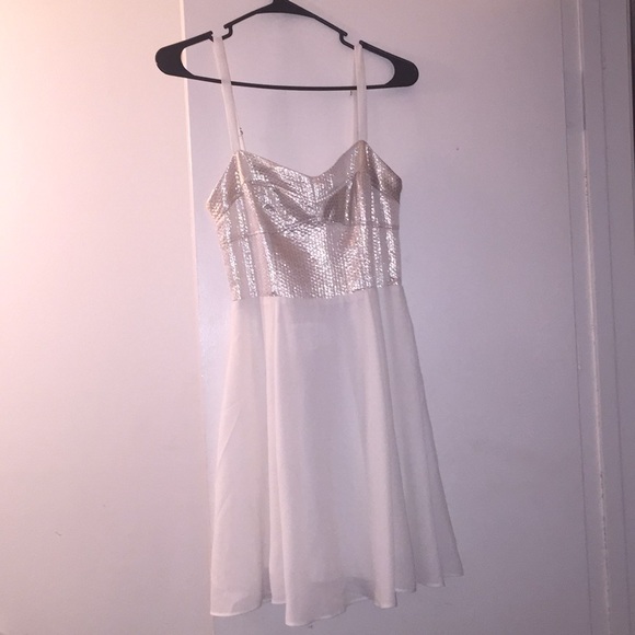 Dress - Picture 1 of 2